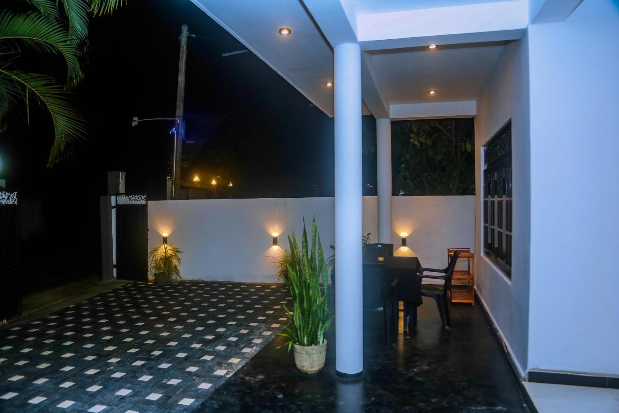 Mirissa Breeze Hotell Exteriör bild