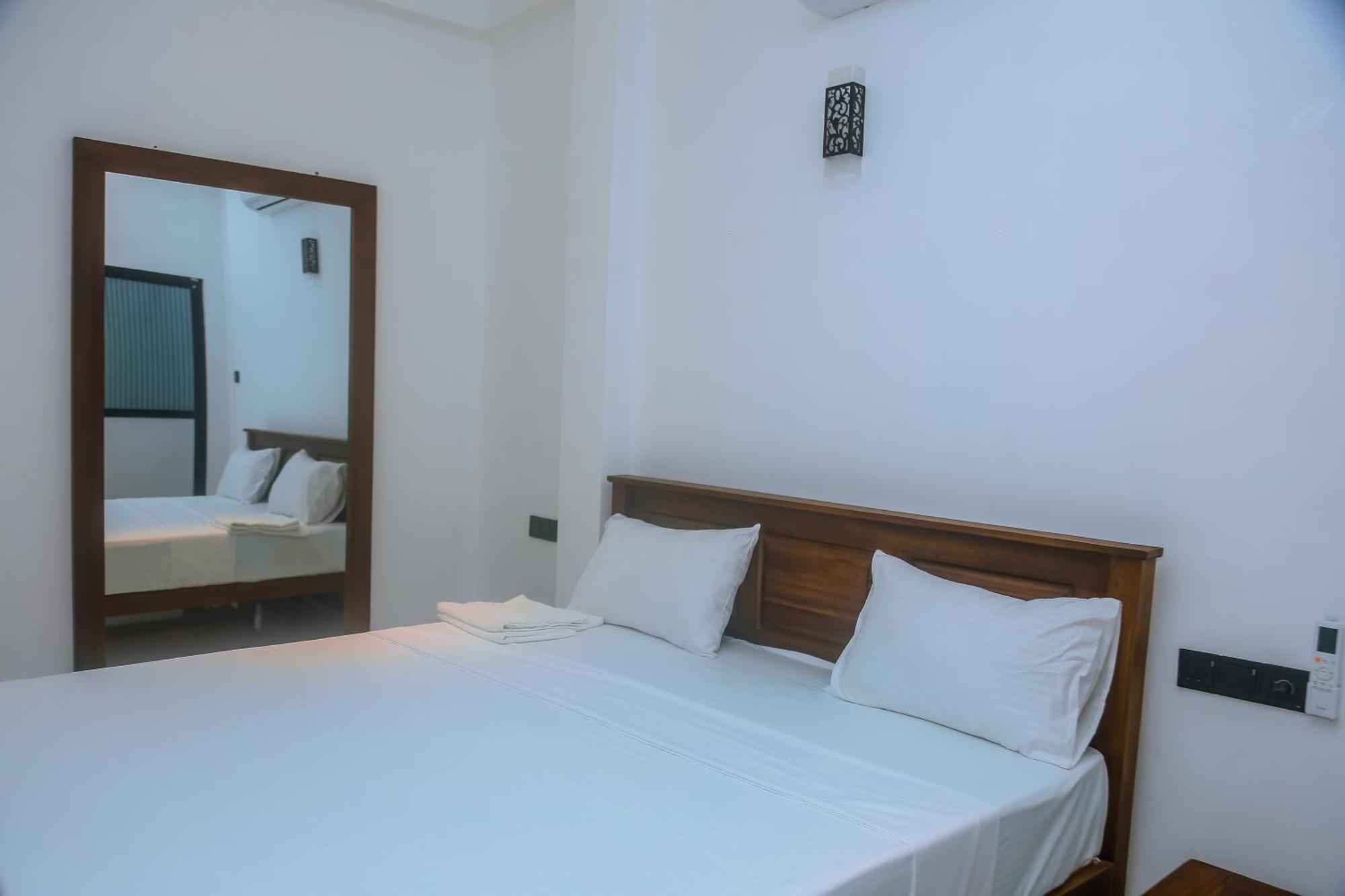 Mirissa Breeze Hotell Exteriör bild