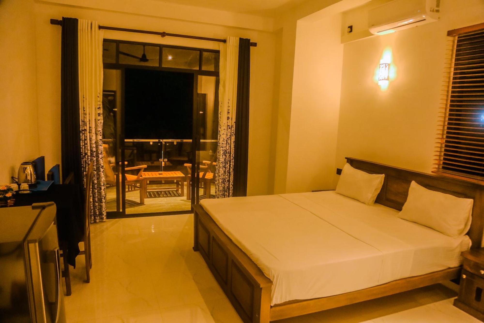 Mirissa Breeze Hotell Exteriör bild
