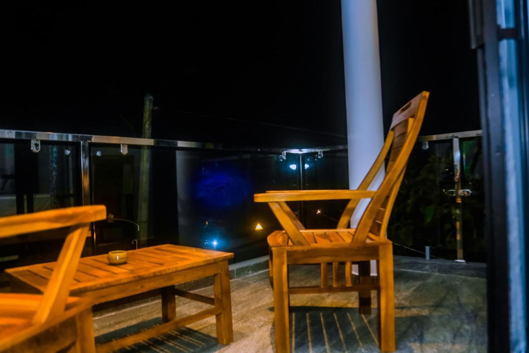 Mirissa Breeze Hotell Exteriör bild