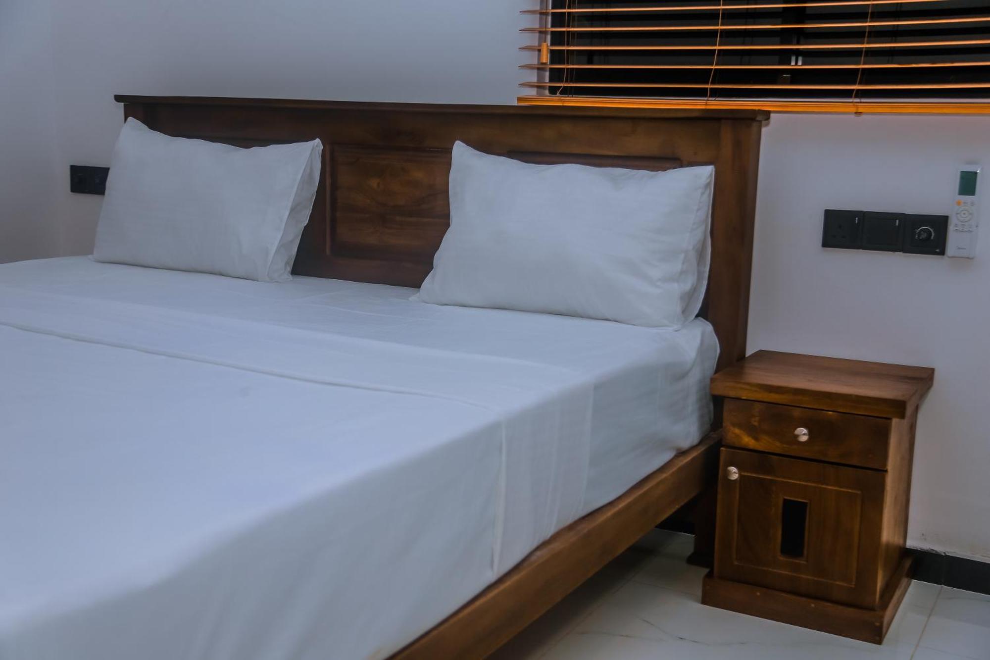 Mirissa Breeze Hotell Exteriör bild